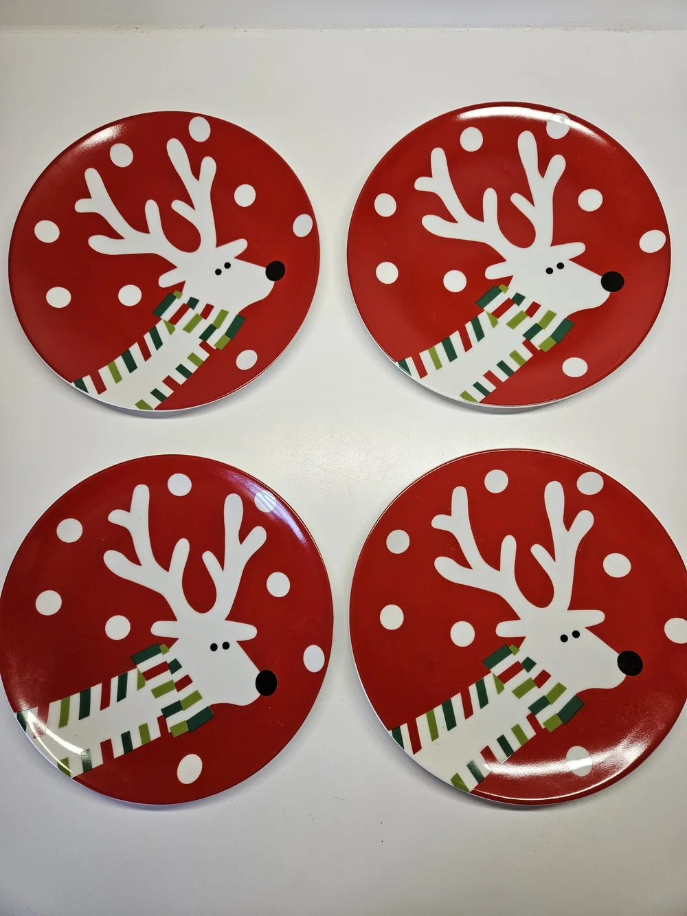 Crate & Barrel Red Reindeer Christmas Appetizer Salad Dessert Plates 7.5” Set 4